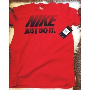 Men’s Nike T shirt